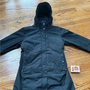 Fjallraven women’s winter coat. Size L, black. Great condition! Kiruna style.